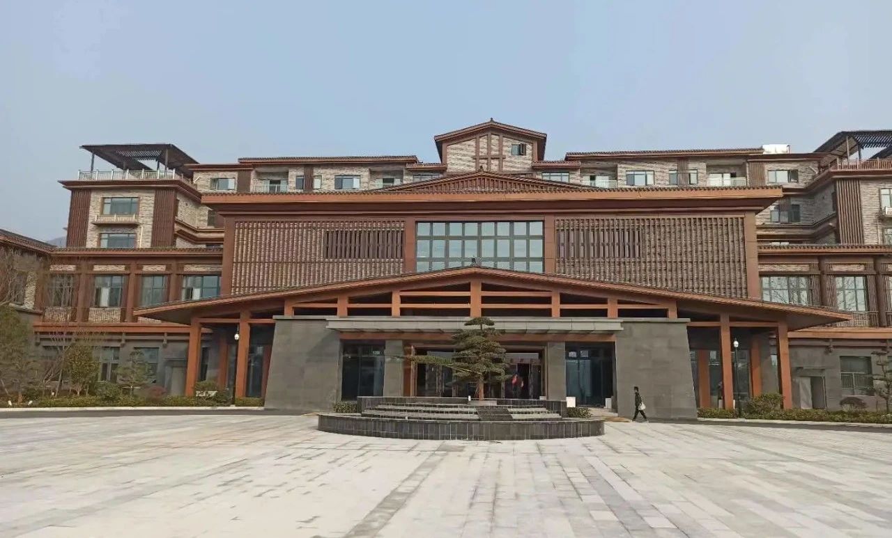 mg冰球突破专业灯光音响扩声系统工程产品服务于某酒店！